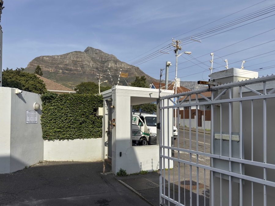 2 Bedroom Property for Sale in Woodstock Western Cape